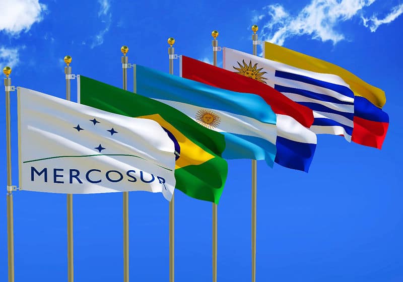 bandeiras do mercosul, brasil, argentina, paraguai, uruguai e venezuela