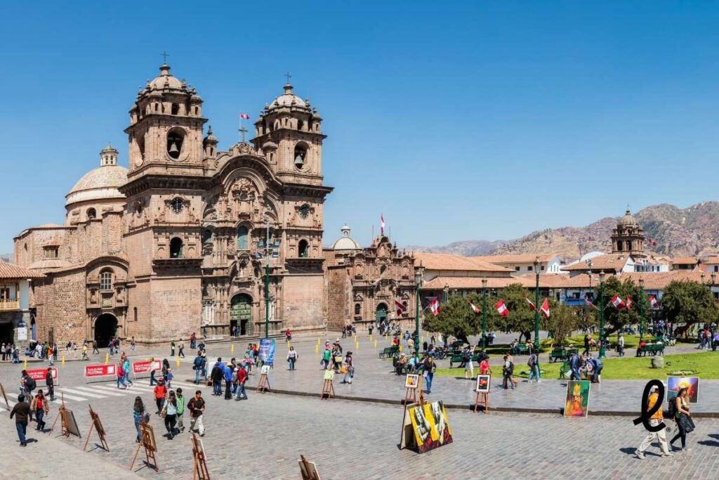 Cusco: um portal para o Império Inca Plaza de Armas - Cusco