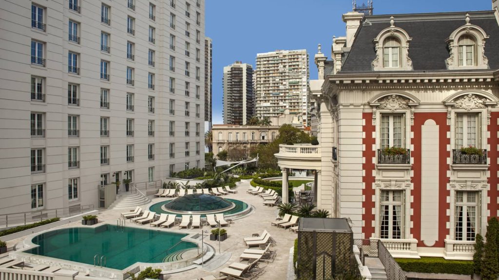 Four Seasons Hotel Buenos Aires Argentina, piscina de hotel de luxo, arquitetura de luxo, prédio moderno e mansão histórica, turismo, hospedagem