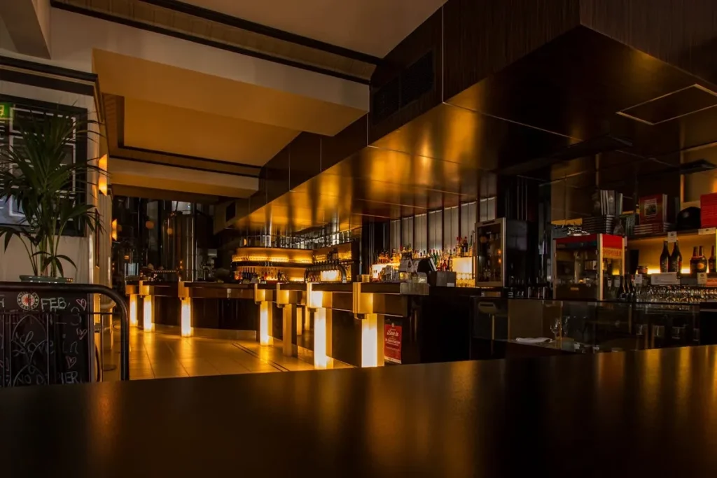 Luna Bar Santiago: o rooftop mais charmoso da capital chilena luna bar santiago