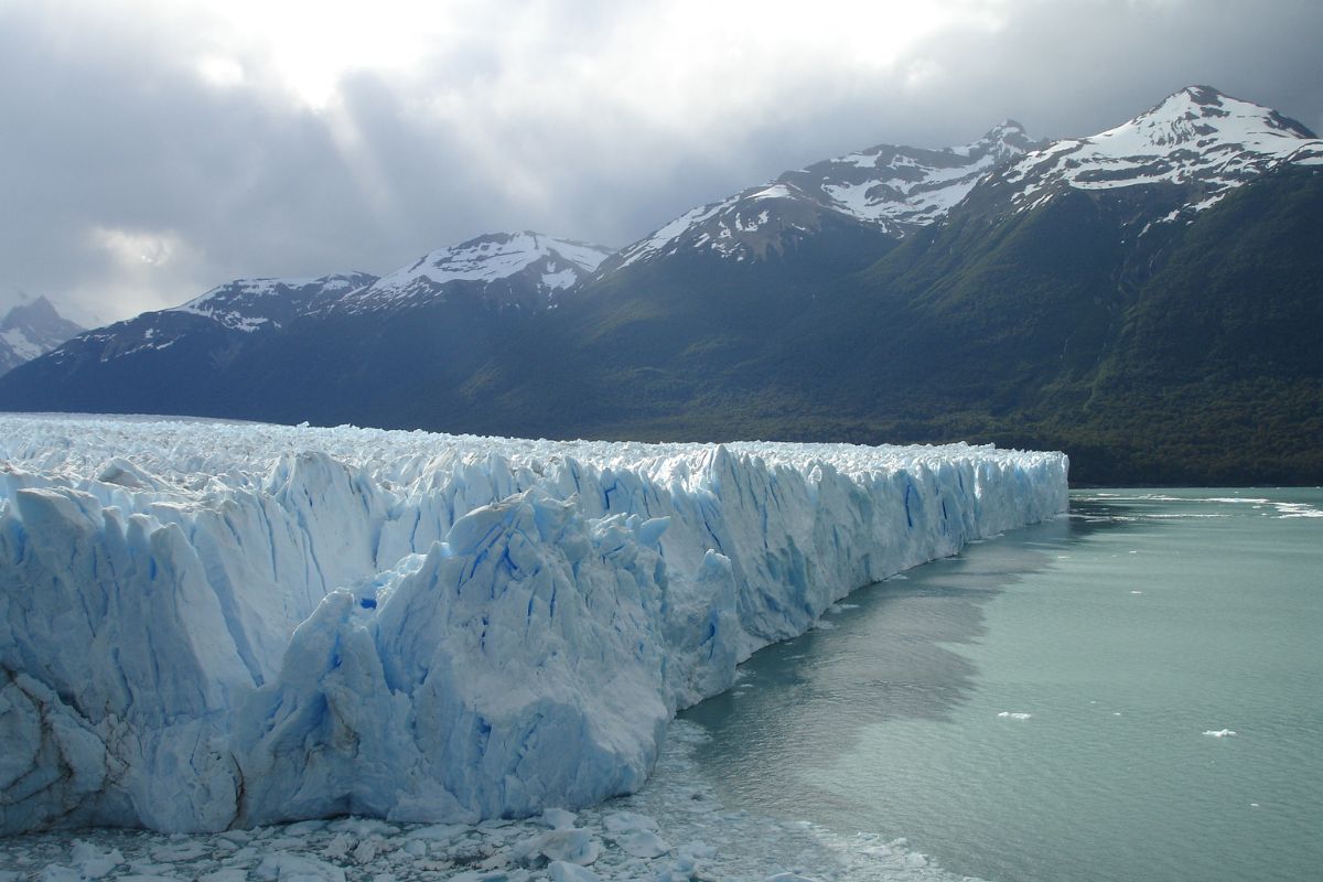 Paredão de gelo do Glaciar Perito Moreno no Parque Nacional Los Glaciares.