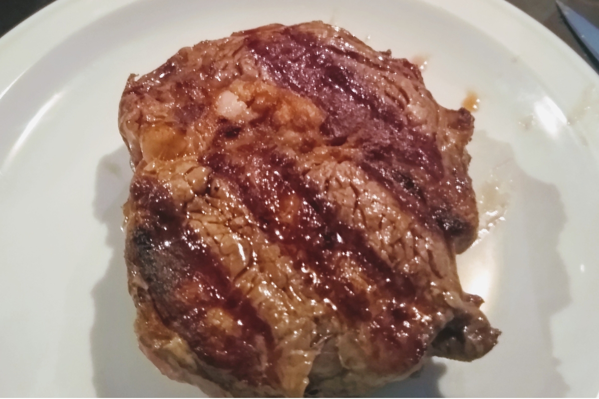 Ojo de bife servido no restaurante Don Julio em Buenos Aires