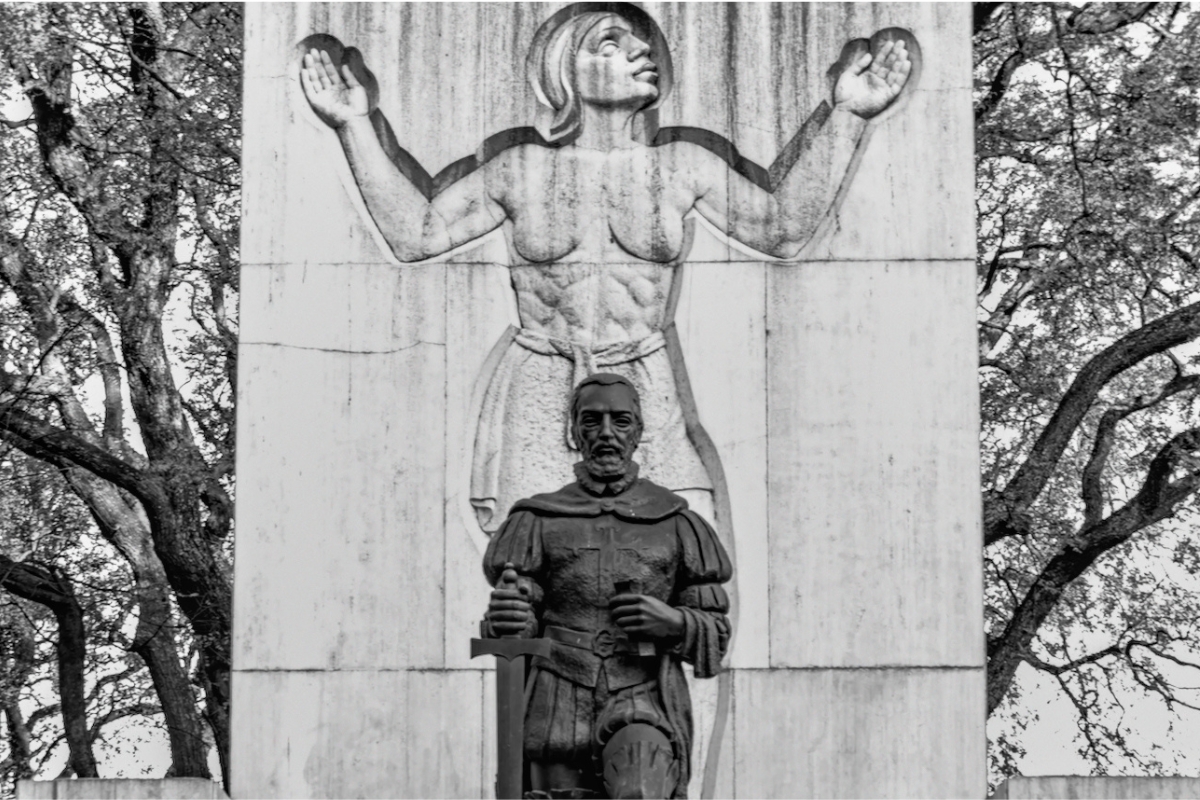 Monumento a Pedro de Mendoza no Parque Lezama, em Buenos Aires