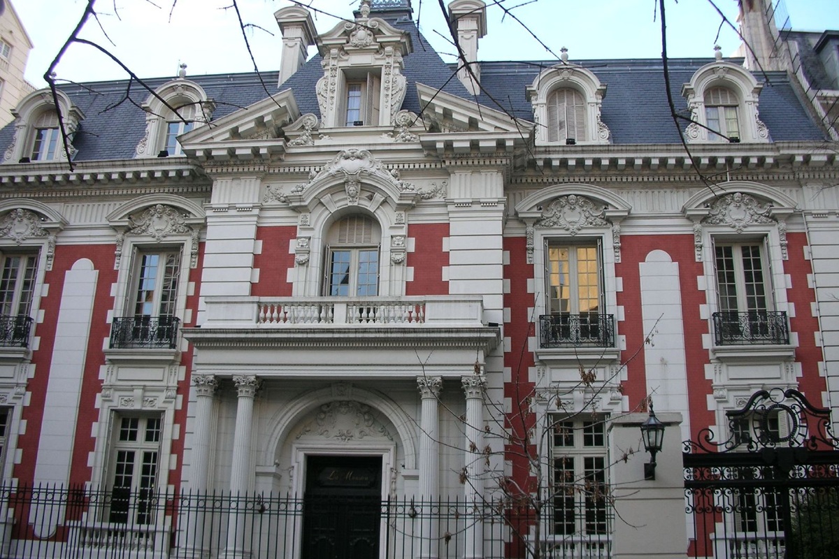 Fachada histórica de La Mansión Álzaga Unzué, integrada ao Four Seasons Hotel Buenos Aires