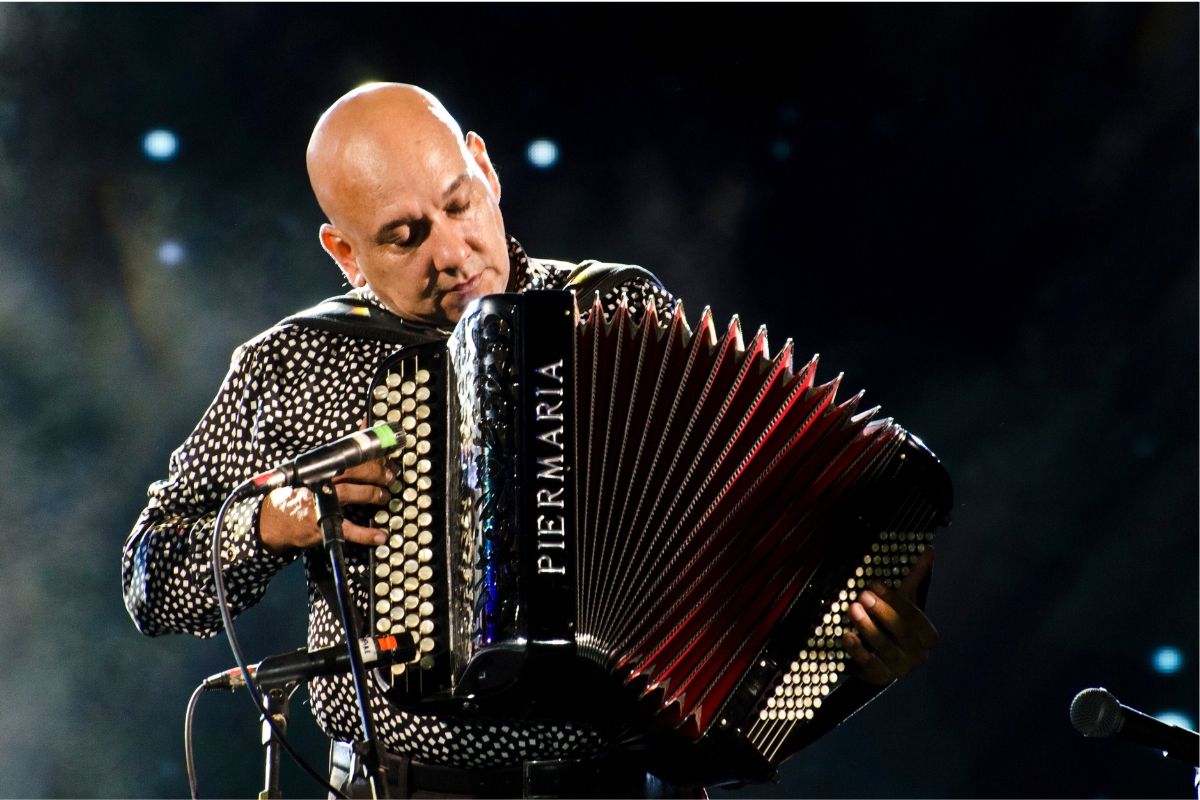 Acordeonista Nini Flores durante apresentação na Fiesta Nacional del Chamamé em Corrientes
